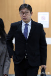 법정 향하는 김용현 전 장관 변호인 유승수 변호사