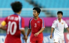 북한에선 여자 축구가 대세...최우수선수 1·2위 모두 미녀 축구선수