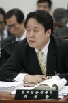 집중 포화 맞은 조희문 영진위원장
