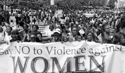 이브 엔슬러 “나의 혁명은 이 몸 속에 산다”