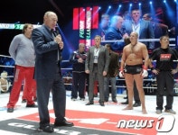 "링에서는 표도르가 제왕" 푸틴, 관객 야유에 당황