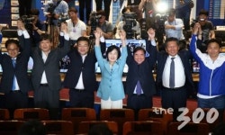 與, 경기 기초단체장 31곳 중 29곳