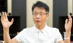 “현실에선 1+1=2 아닐 수도…선(善)하면 살아남을 것”