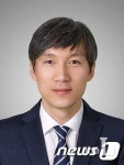 토착 비리 척결하러 판사에서 검사로 전직…신임 반부패비서관 누구