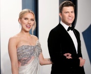 스칼렛 요한슨, SNL 작가 콜린 조스트와 비밀결혼…3번째