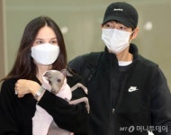 ♥케이티가 10살 딸 둔 싱글맘?…송중기 "루머에 분노 점점 커져"