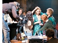 영화 vs 연극…`오프닝 나이트` 동명 연극으로 부활