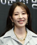 가수 보아, 보호종료아동 위해 1억원 기부
