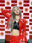 “포인트 안무는 ‘가면라이더’”...록킹돌 로아, 초고속 컴백