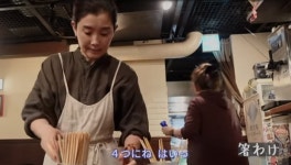 “식당에서 일한다” 52세 유명 女배우 깜짝 근황…첫 아르바이트 나선 사연