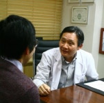 흉터제거시술도 전문적인 시술이 필요하다