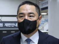 “조국 딸 포르쉐 탄다” 주장한 강용석 등에 검찰 징역 1년 구형