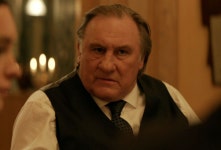 북한 방문해 음란 발언한 佛 국민배우…영화 편성 제외되자 ‘갑론을박’