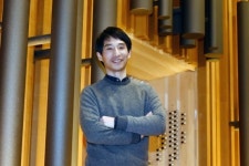 "오르간 연주대에 앉으면 현실의 시간은 사라집니다"