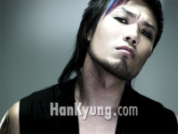 체리필터 드러머 손스타, 스와로브스키 모델로 데뷔