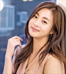 배우 강소라 "첫 코미디 도전…사자탈 쓰고 재미 살렸죠"