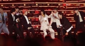 BTS와 합동 무대 꾸민 할시, 누구길래?