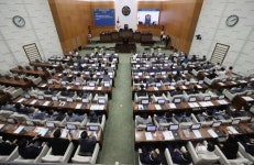 제11대 서울시의회, 김현기 의장 선출하며 광역자치의회 첫 개원(종합)