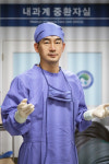 ‘흉부외과’ 마취과 교수役 정희태 “소신있는 의사들 존경”