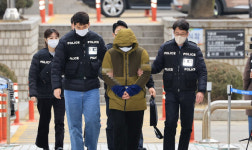 ‘아내 살해’ 변호사 재판에 ‘전직 국회의원’ 아버지 부른다