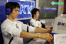 KTF, 팬택 EX에게 역전승 거두며 첫 승 신고