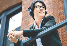 “노래 윤상 - 작사 박창학 콤비 이젠 2세들이 합창으로 이었죠”