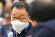 檢, 김우호 전 인사혁신처장 소환…‘文정부 블랙리스트 의혹’ 윗선 수사 본격화