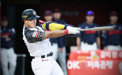 홈런 쳤다하면 130m… ‘KT 터미네이터’ 안현민이 뜬다