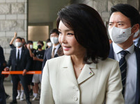 김건희 여사, 김영삼 전 대통령 부인 손명순 여사 예방