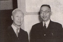 백범도 국부로 모신 이승만, DJ도 당선직후 참배