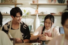 억척 싱글맘 누 여사, 베트남 극장가 접수