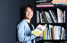 "하루 30분, 빼먹지 않는다" 6000만뷰 의사 유튜버 건강 비결