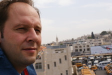 “다보스에서 ‘악당’ 아닌 세상을 바꾸려는 사람들 발견했죠”