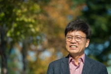 "의견이 다를 수 있지"… `좌파경제 저격수` 욕먹어도 할 말은 한다 [이병태 카이스트 경영대학 교수에게 고...