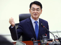 "몰카·성매매 판사들, 로펌 가는데는 아무 문제 없다" 국회의원 폭로