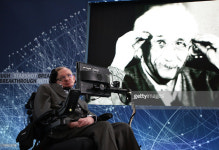 ‘내기’에선 번번이 졌던 천재 물리학자 스티븐 호킹