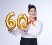 60계치킨, 방송인 이영자와 전속모델 재계약…’짜장계란치킨’ TV CF 촬영 완료