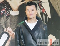 표절 의혹 박진영, 결국 법정에… 작곡가 김신일 소송 제기