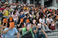 "정연주 퇴진 반대했다고 교수 해임? 창피해"