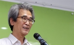 "안철수의 진보적 자유주의? 19세기 사고방식"