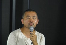 죽음 그리는 이 영화, 왜 이렇게 흥겨운 거죠?