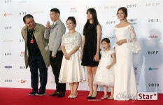 영상과 어우러진 정우성 목소리... 드디어 시작된 축제