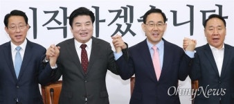 의원 꿔주고 → 당 만든 후 → 폭파, 이건 한국이 원조