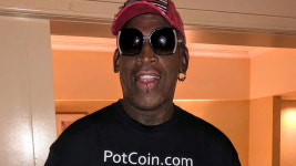 북미정상회담 소감 전하며 눈물 흘린 농구선수 데니스 로드먼