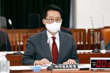박지원 전 원장 "대통령 순발력 보통 아니시다" 칭찬한 이유