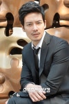 탤런트 강은탁, "버려진 가족, 유기견을 위한 노래 불렀어요"