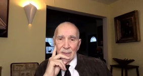 84세 원로배우, 여배우 신체 만지며 “좋았어?”..촬영장서 추태