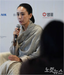가와세 나오미 감독, 줄리엣 비노쉬와 차기작 작업