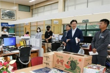 김경수 "행정 최일선 공무원은 도민에게 국가이자 정부"