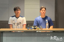 야구 맏형 박세웅이 동생들에 전수한